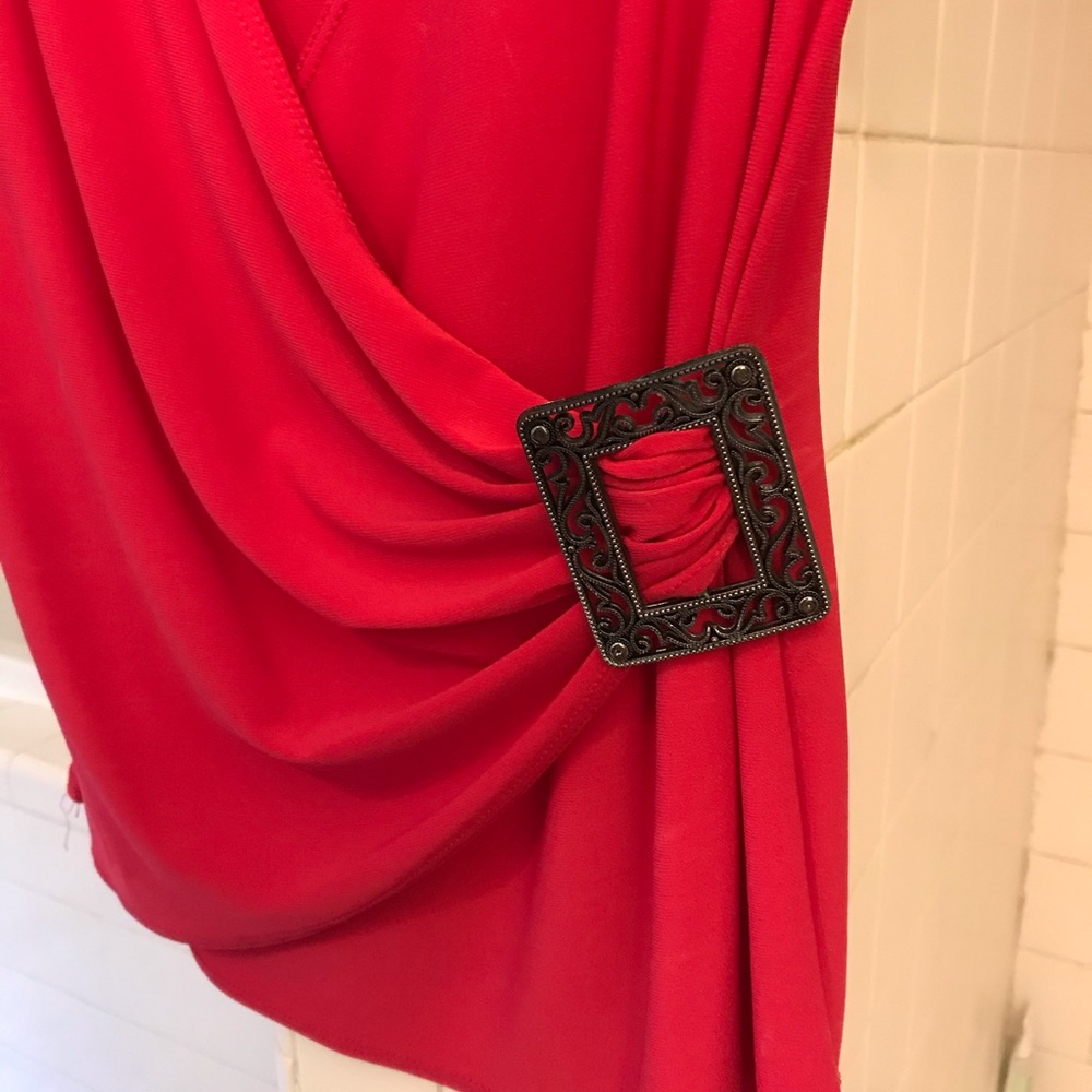 Red Top - Picture 3 of 4
